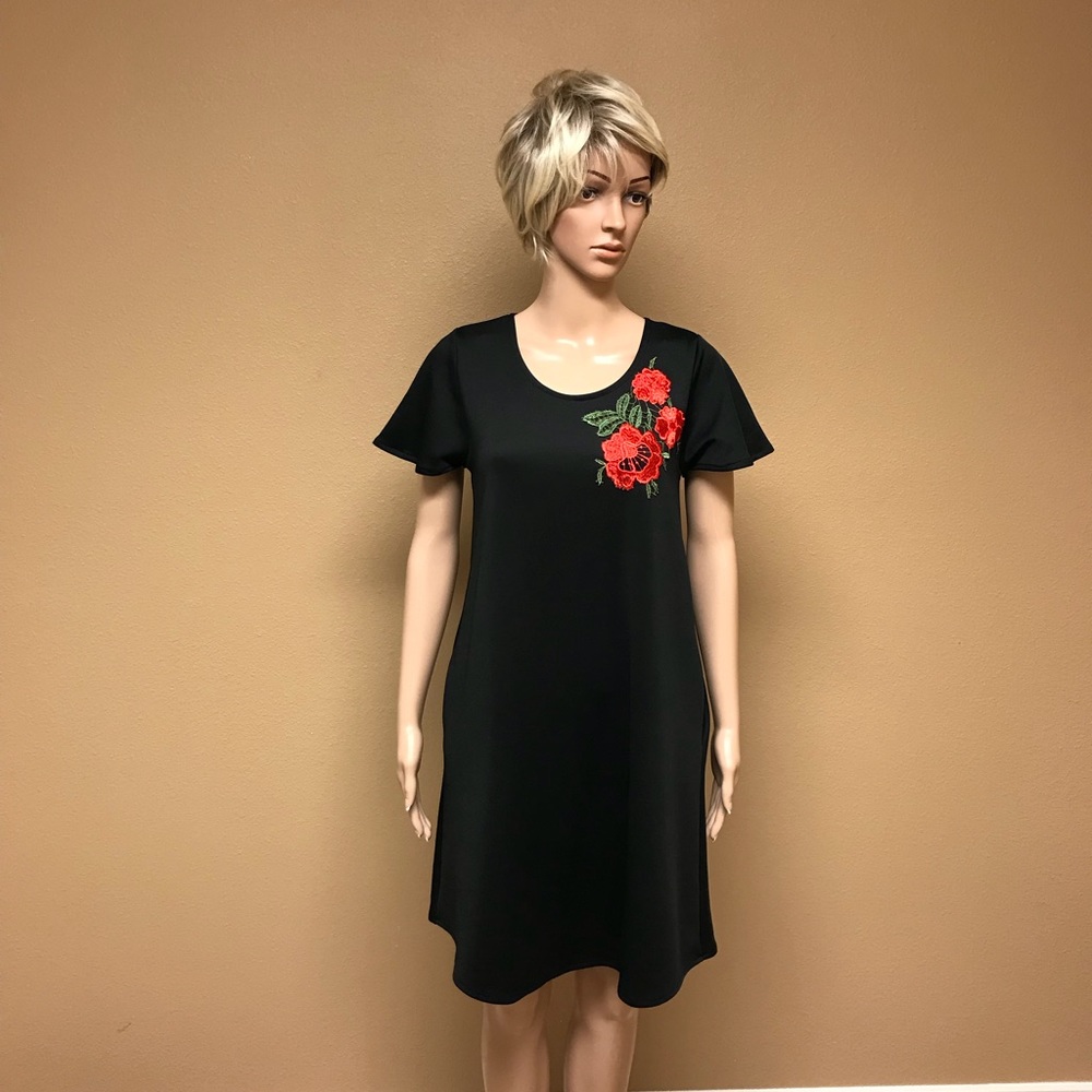 colors by Mia Black mini dress